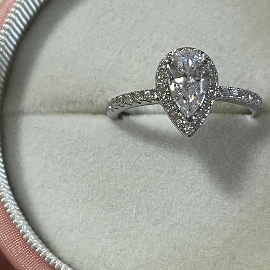 S925 Sterling Silver Drop-shaped Cubic Zirconia Ring