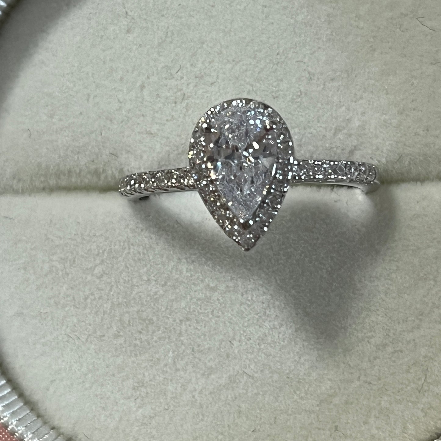 S925 Sterling Silver Drop-shaped Cubic Zirconia Ring